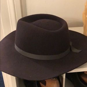 & other stories burgundy  hat